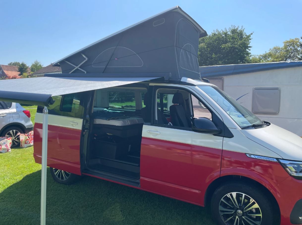VW T6.1 California Beach 2.0 TDI 4Motion DSG – Top Condition, Ready for Adventure for sale Switzerland