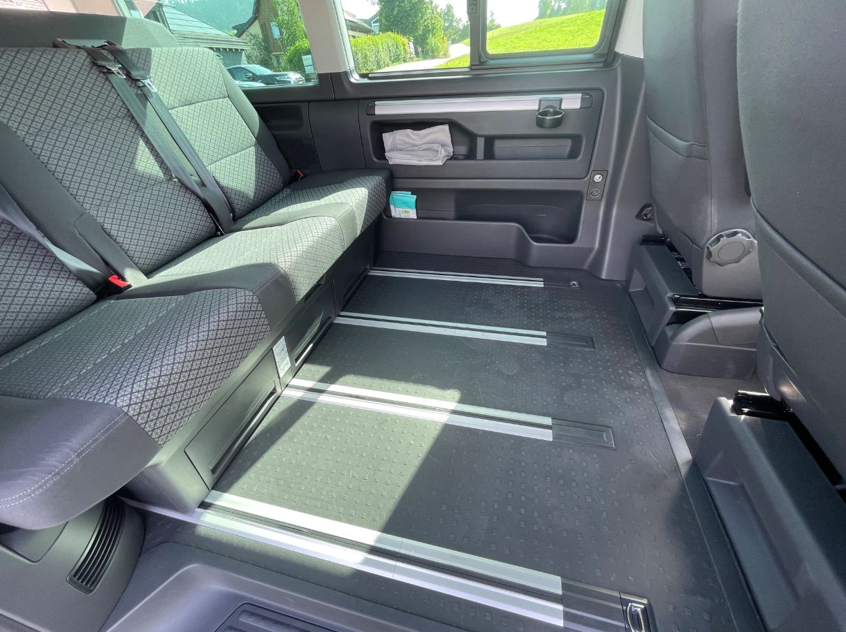 VW T6.1 California Beach 2.0 TDI 4Motion DSG – Top Condition, Ready for Adventure — photo 8