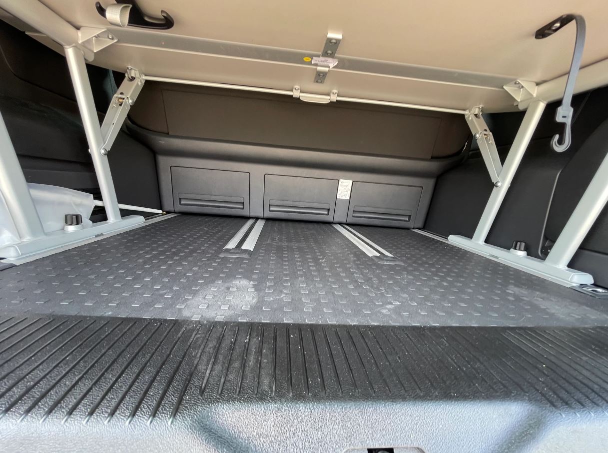 VW T6.1 California Beach 2.0 TDI 4Motion DSG – Top Condition, Ready for Adventure — photo 9