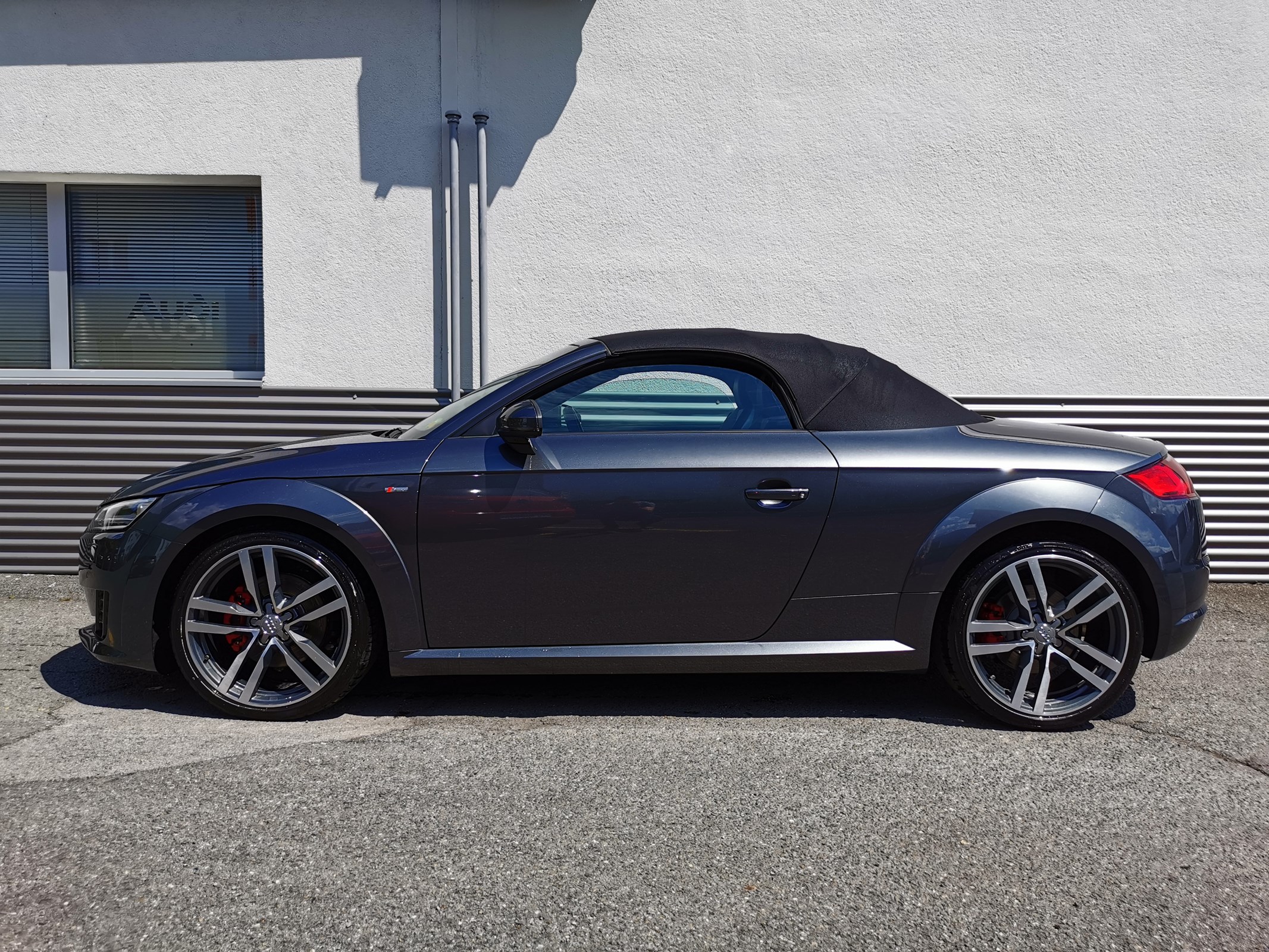 AUDI TT Roadster 2.0 TFSI — photo 5