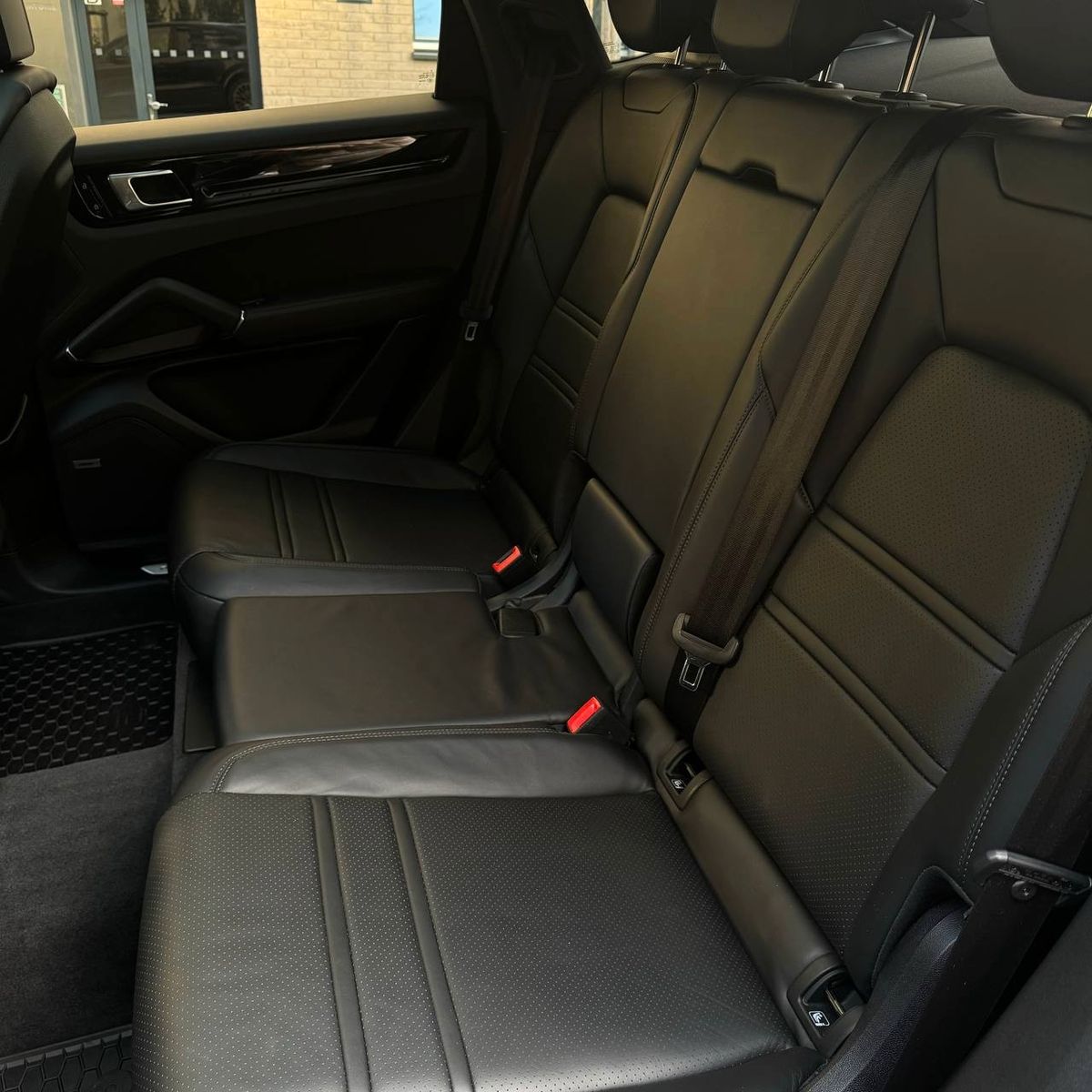 PORSCHE Cayenne E-Hybrid — photo 11