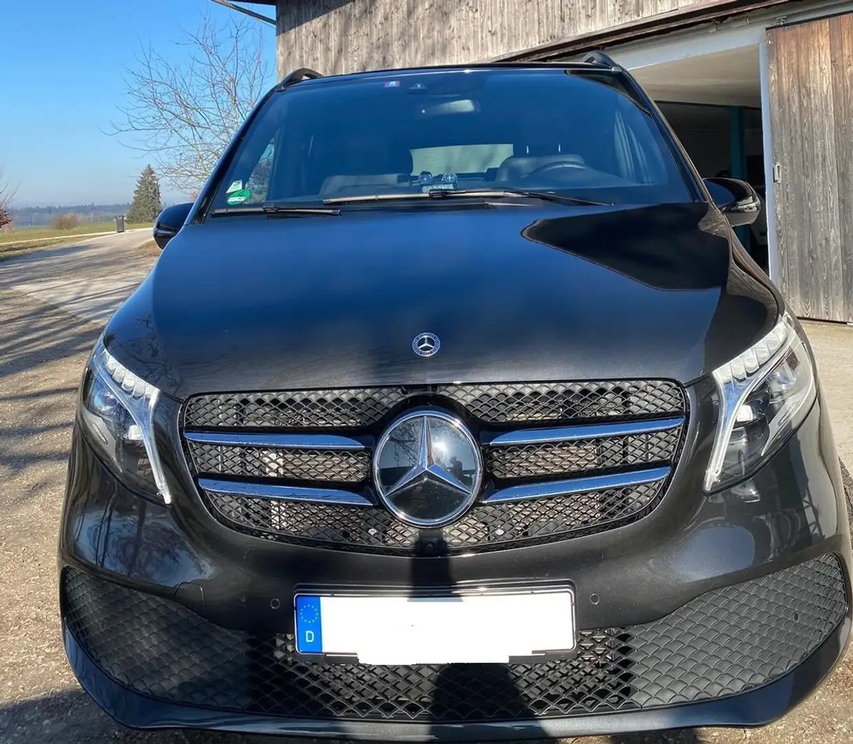 Mercedes-Benz V 300 d Long 4MATIC 9G-TRONIC Avantgarde with AIRMATIC suspension — photo 2