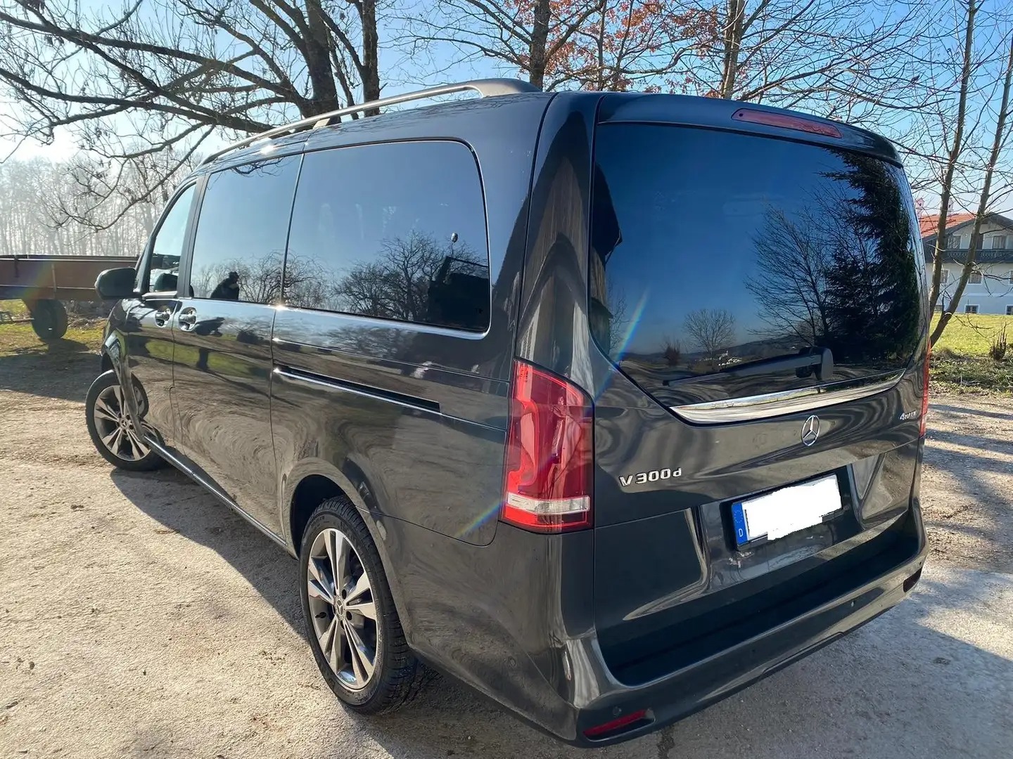 Mercedes-Benz V 300 d Long 4MATIC 9G-TRONIC Avantgarde with AIRMATIC suspension — photo 5