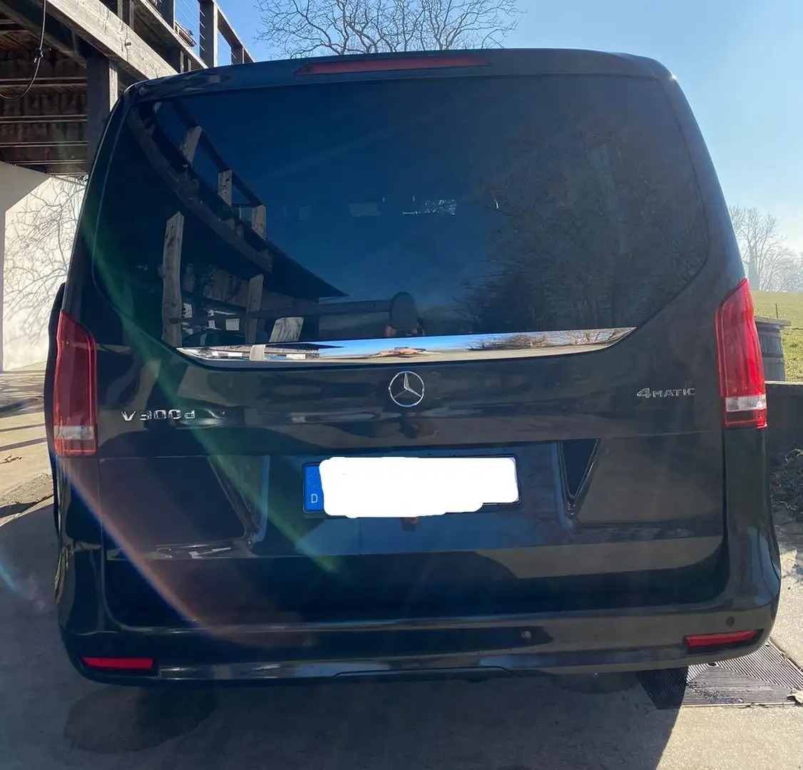 Mercedes-Benz V 300 d Long 4MATIC 9G-TRONIC Avantgarde with AIRMATIC suspension — photo 6