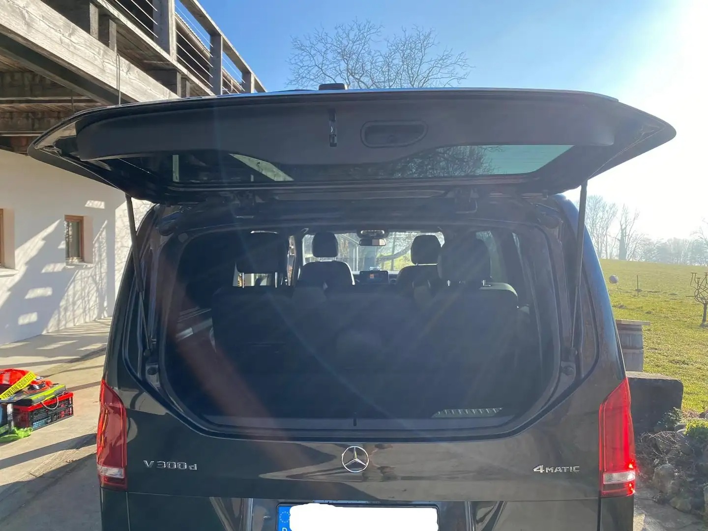 Mercedes-Benz V 300 d Long 4MATIC 9G-TRONIC Avantgarde with AIRMATIC suspension — photo 7