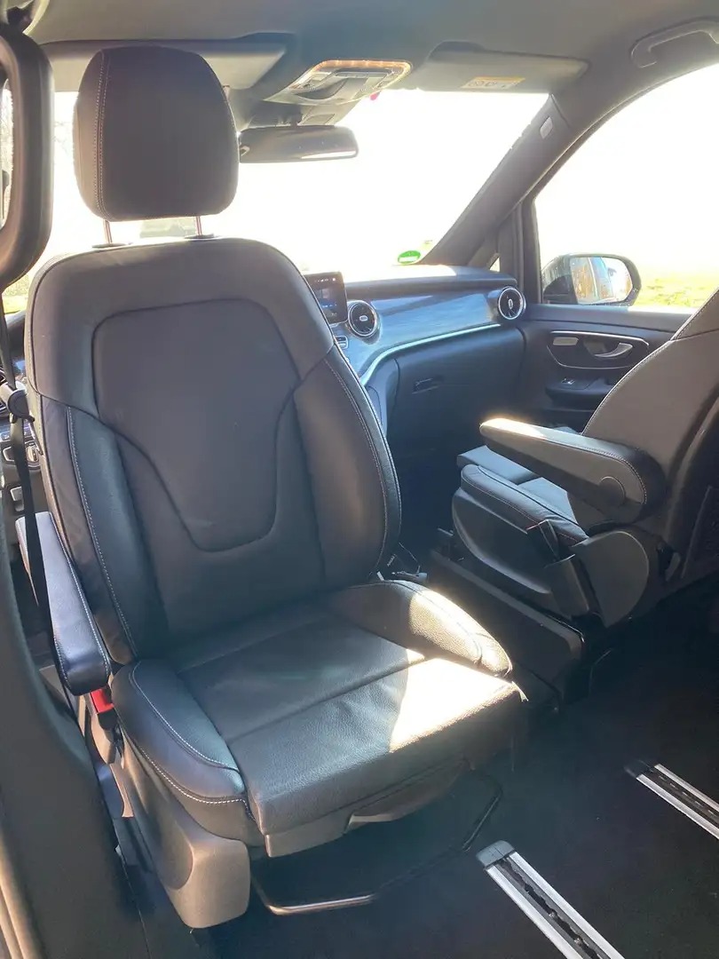 Mercedes-Benz V 300 d Long 4MATIC 9G-TRONIC Avantgarde with AIRMATIC suspension — photo 9