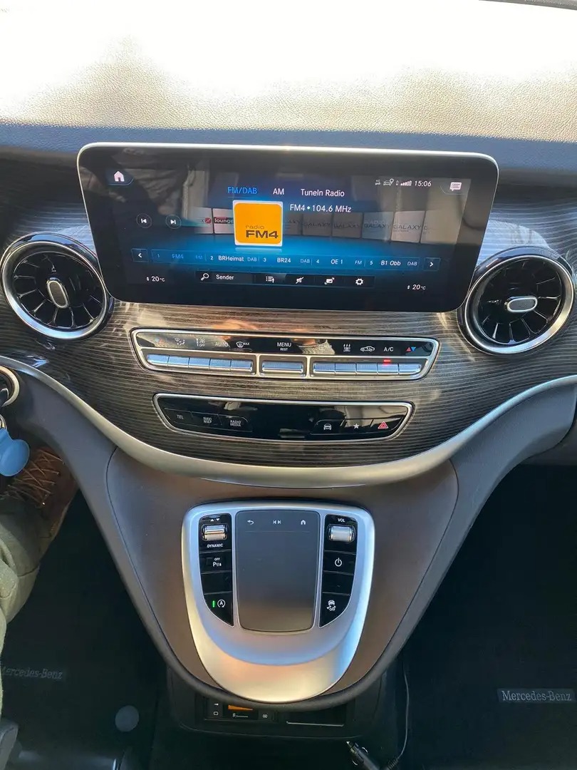 Mercedes-Benz V 300 d Long 4MATIC 9G-TRONIC Avantgarde with AIRMATIC suspension — photo 14