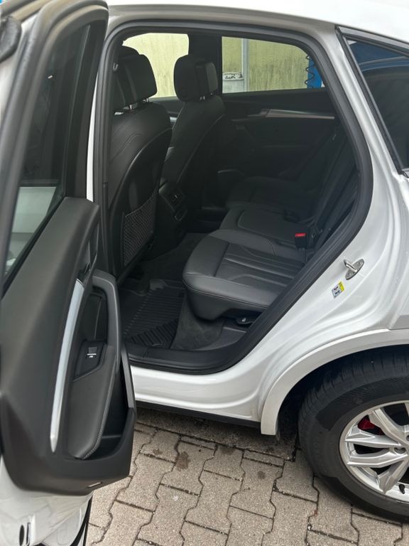 Audi Q5 Sportback 40 TDI quattro S line — photo 8