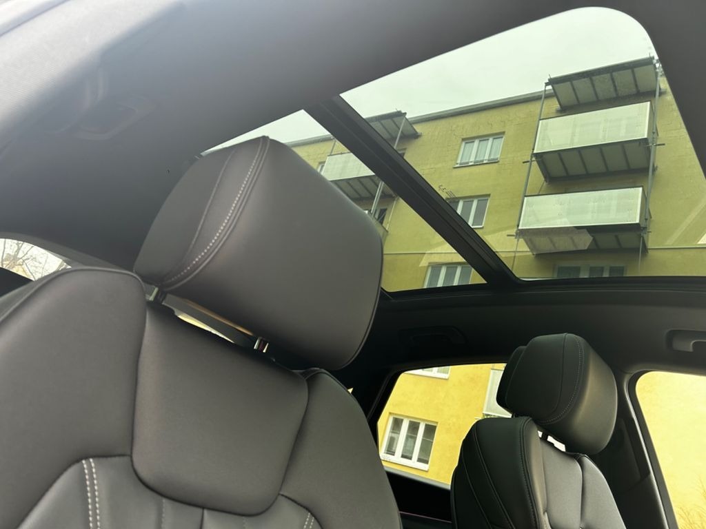 Audi Q5 Sportback 40 TDI quattro S line — photo 12