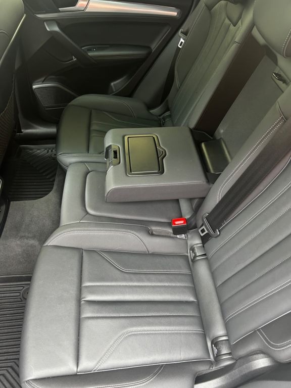 Audi Q5 Sportback 40 TDI quattro S line — photo 16