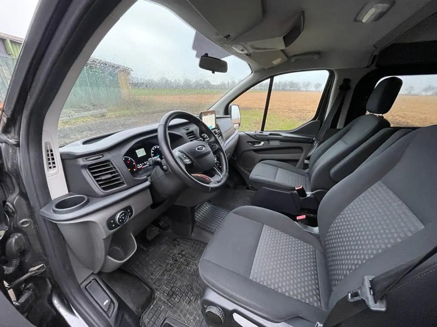 Ford Transit Custom 320 TDCi L1H2 FWD Automatic Trend — photo 9