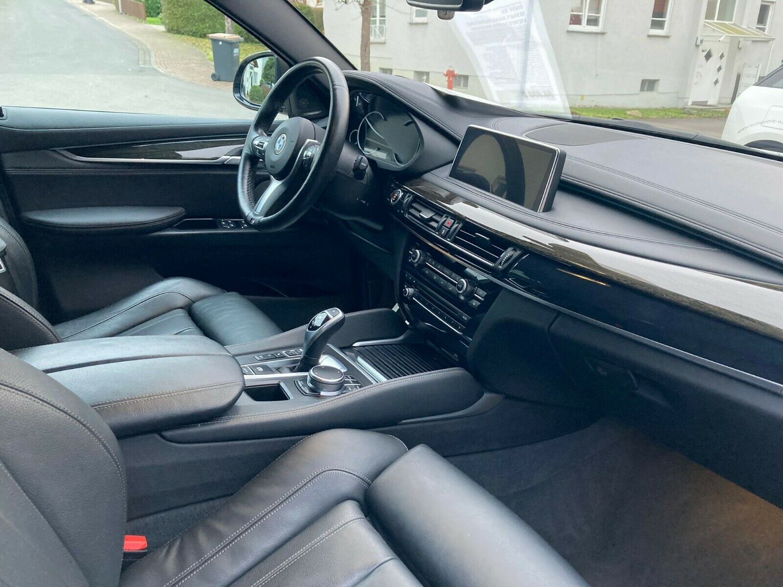 BMW 335d xDrive *M-Sport* Steptronic — fotografie 8