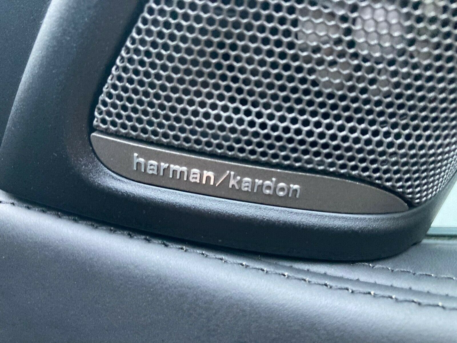 BMW 335d xDrive *M-Sport* Steptronic — fotografie 12