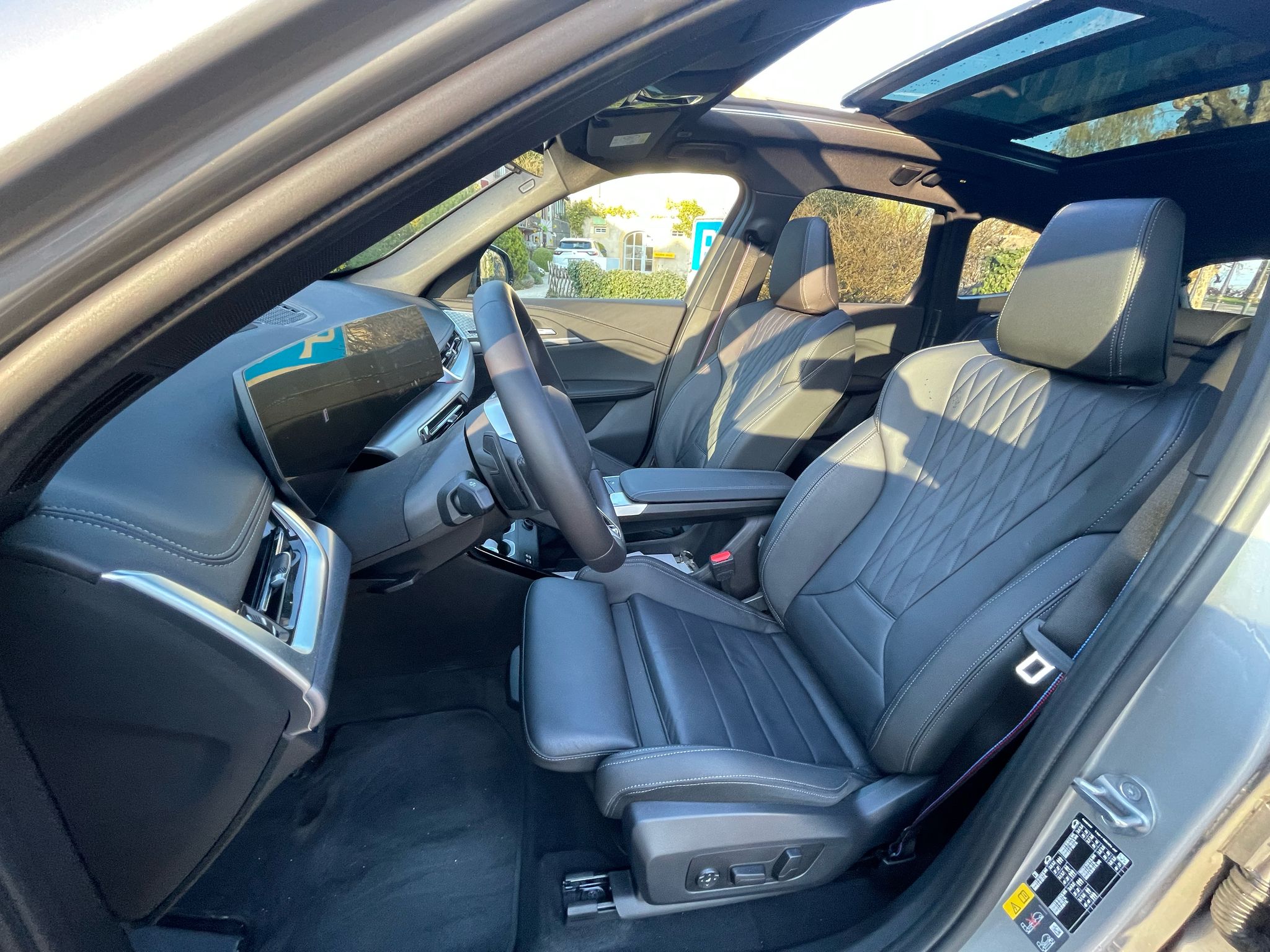 BMW X1 xDrive 30e M Sport Pro — photo 9