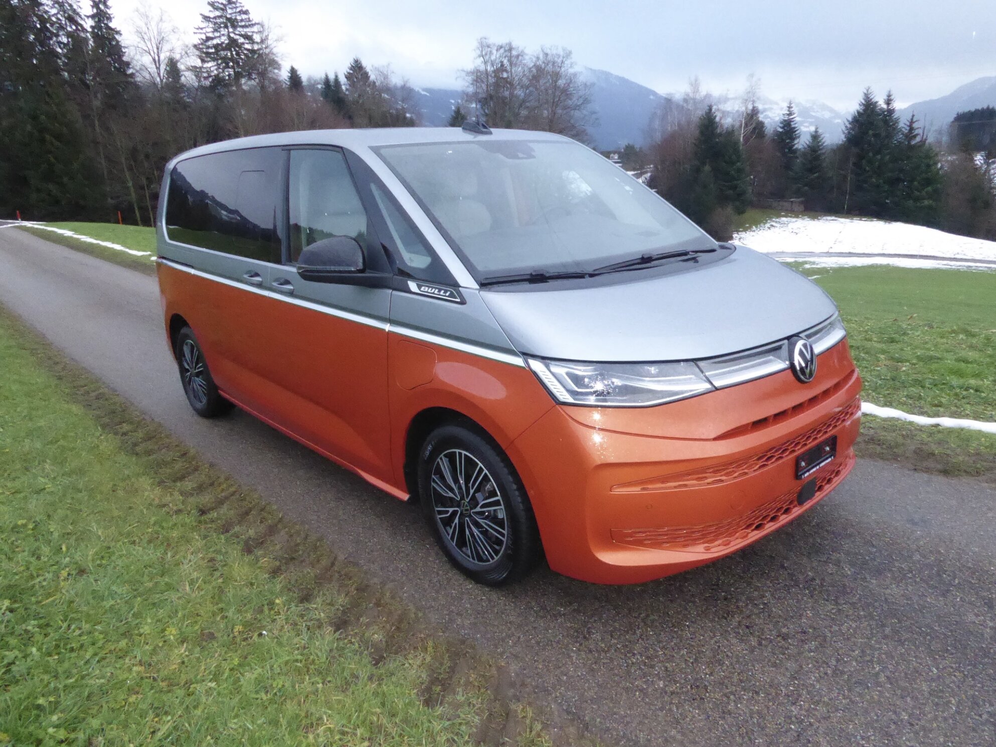 VW Multivan 1.4 eHybrid Style DSG for sale Switzerland