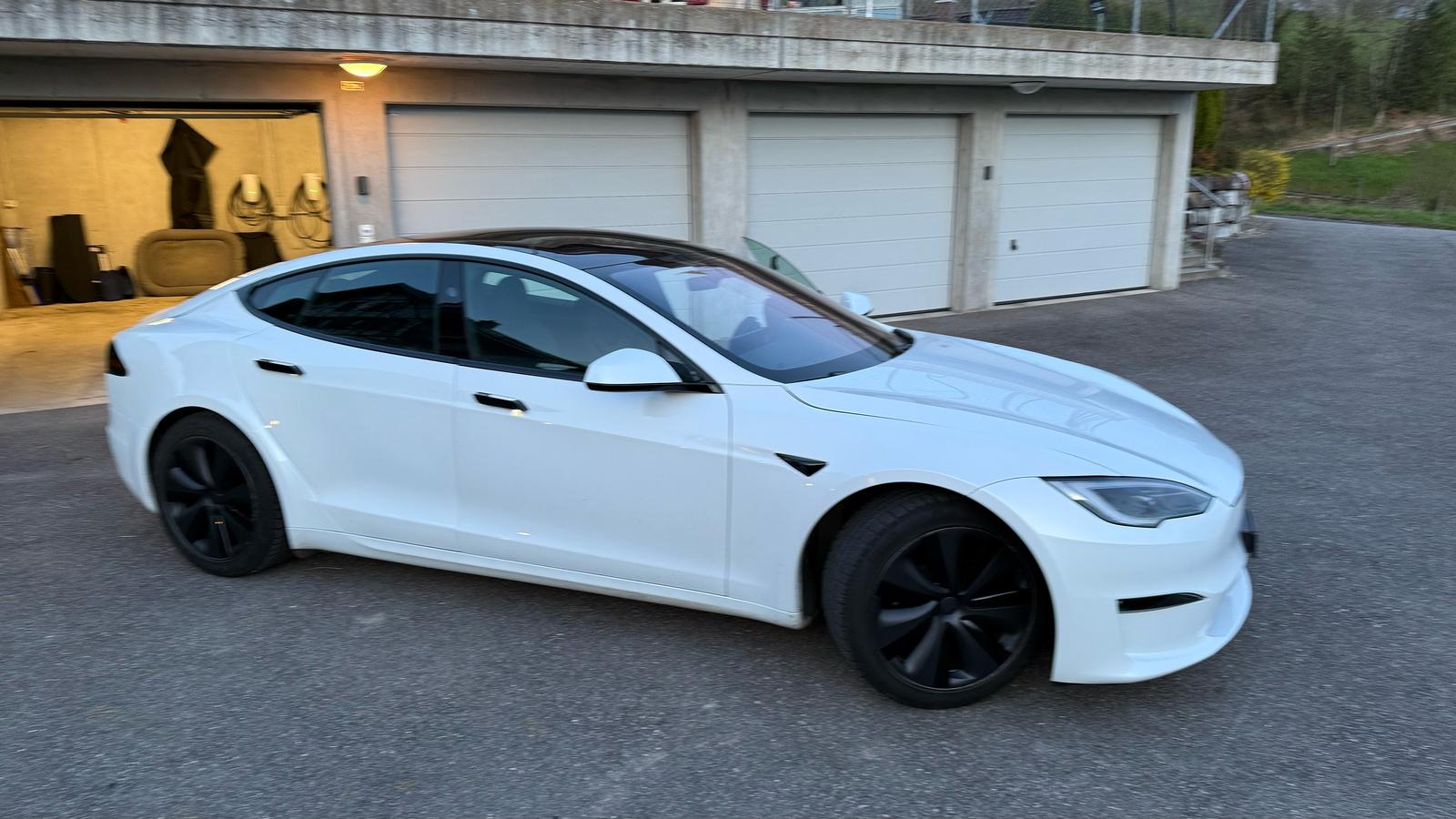 Tesla S 100 Palladium — photo 3
