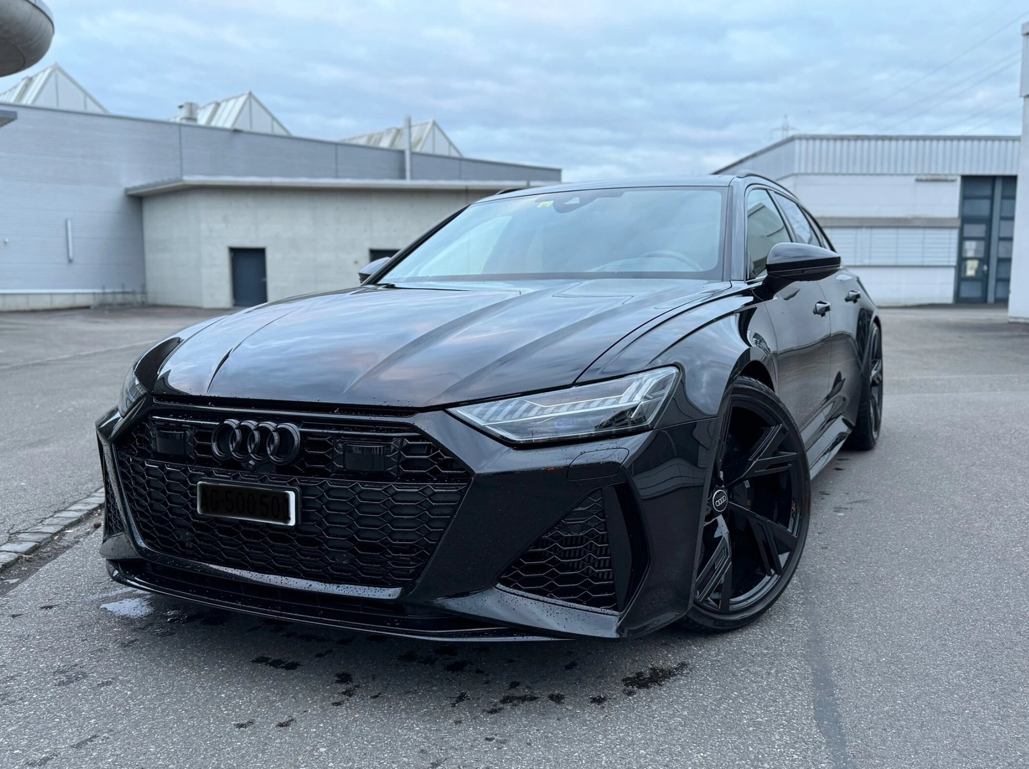 AUDI RS6 4.0 TFSI V8 Performance quattro for sale Switzerland