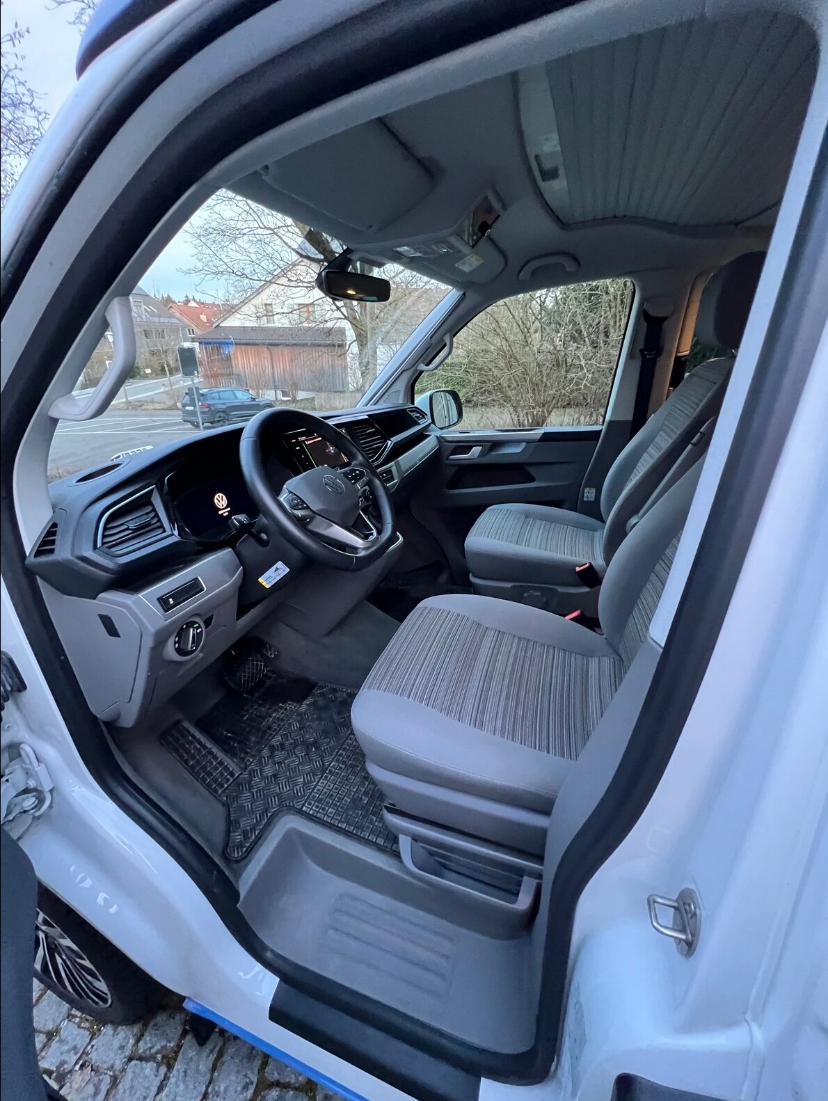 VW T6.1 California 2.0 Bi-TDI Beach Liberty Spirit 4Motion DSG — photo 9