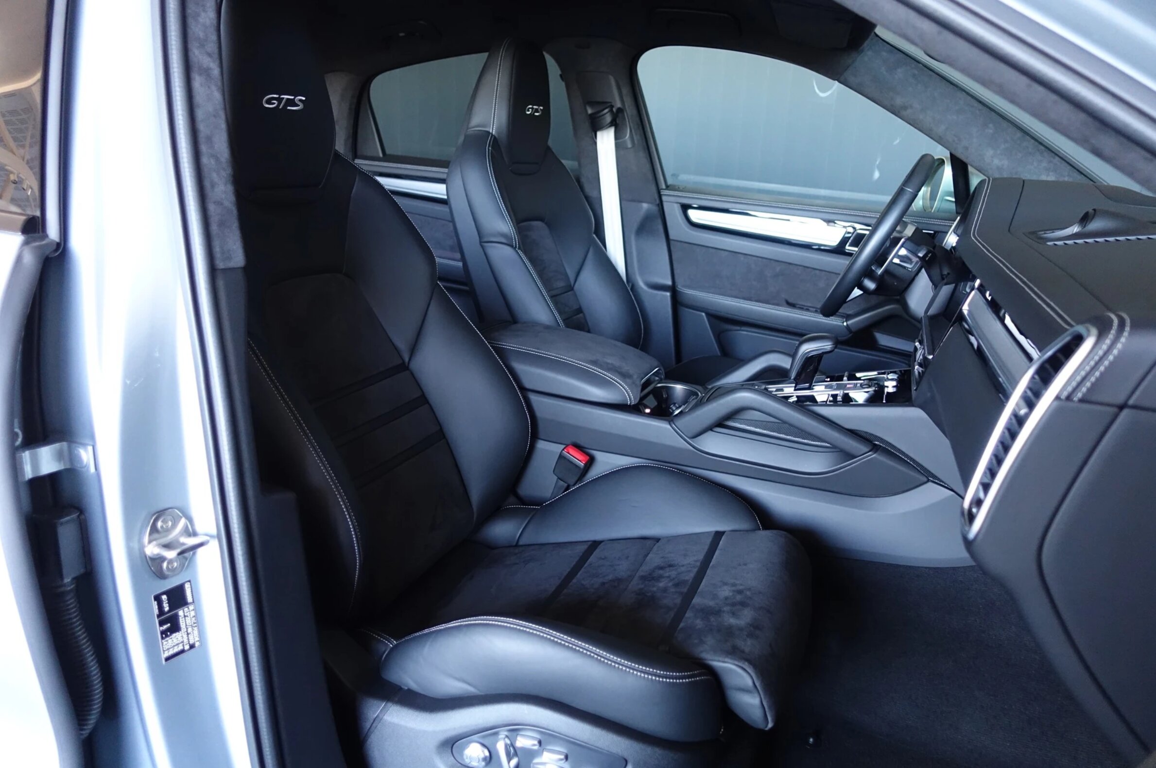 PORSCHE Cayenne GTS Coupé — photo 2