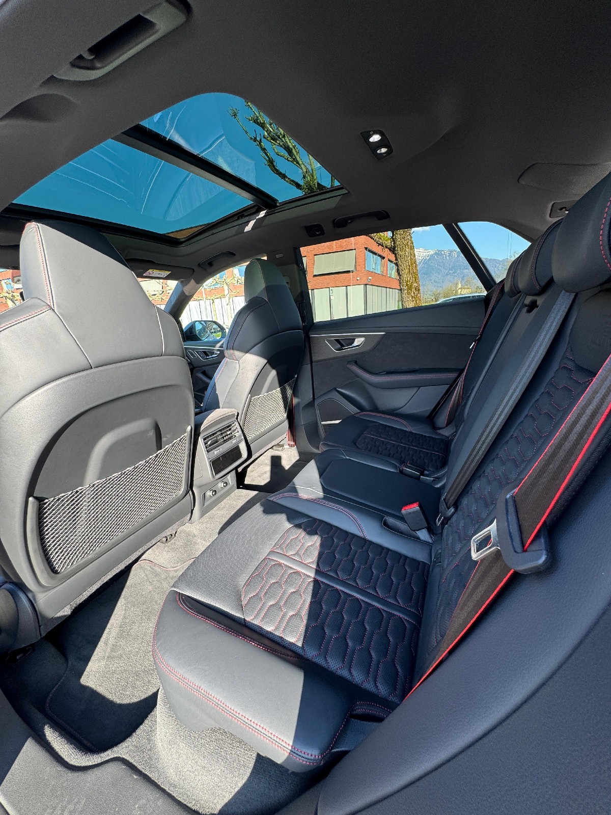 AUDI RSQ8 quattro tiptronic — photo 9