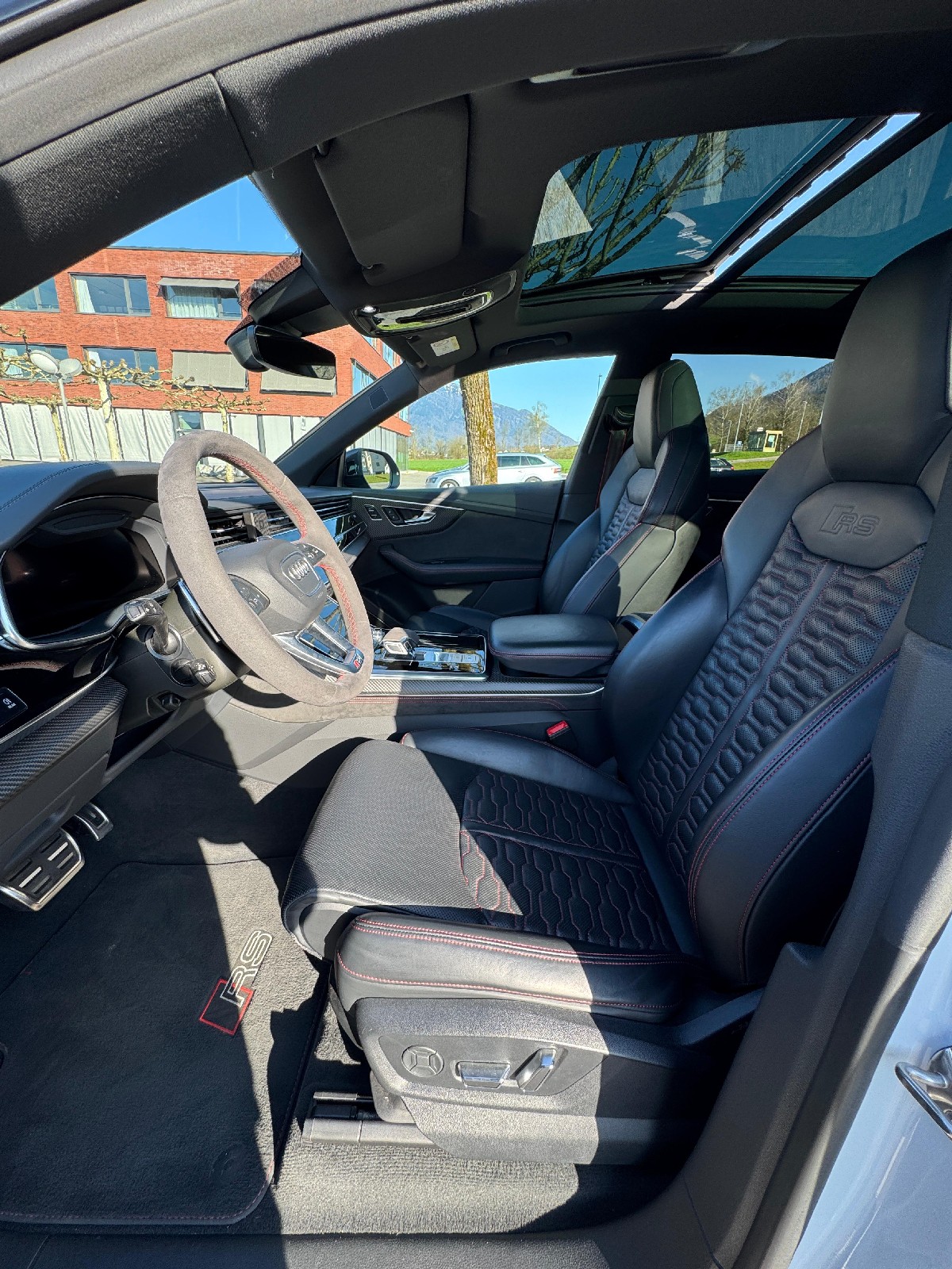 AUDI RSQ8 quattro tiptronic — photo 10