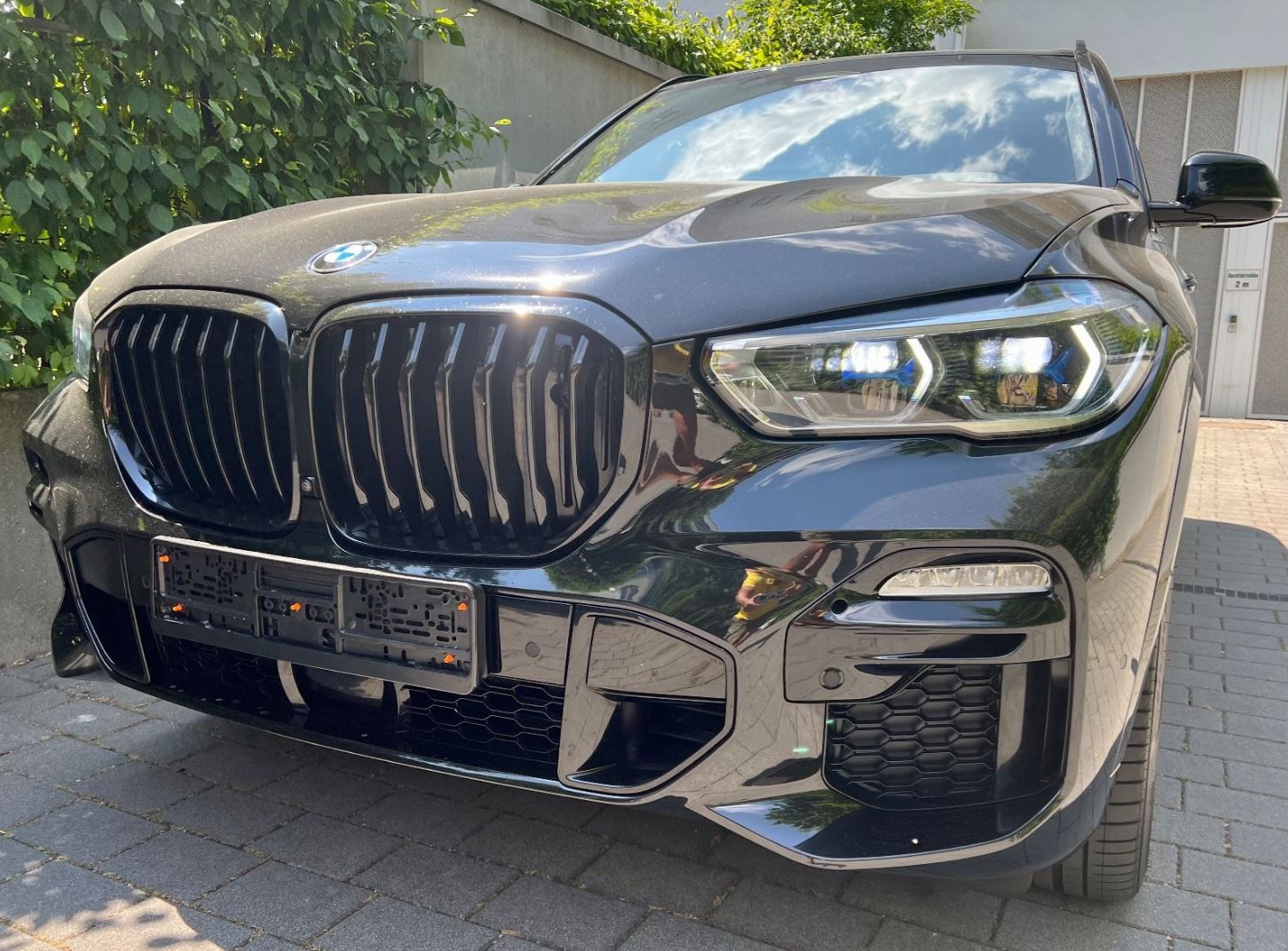 BMW X5 M50d Individual Sky Lounge Black-Paket Laser for sale Switzerland