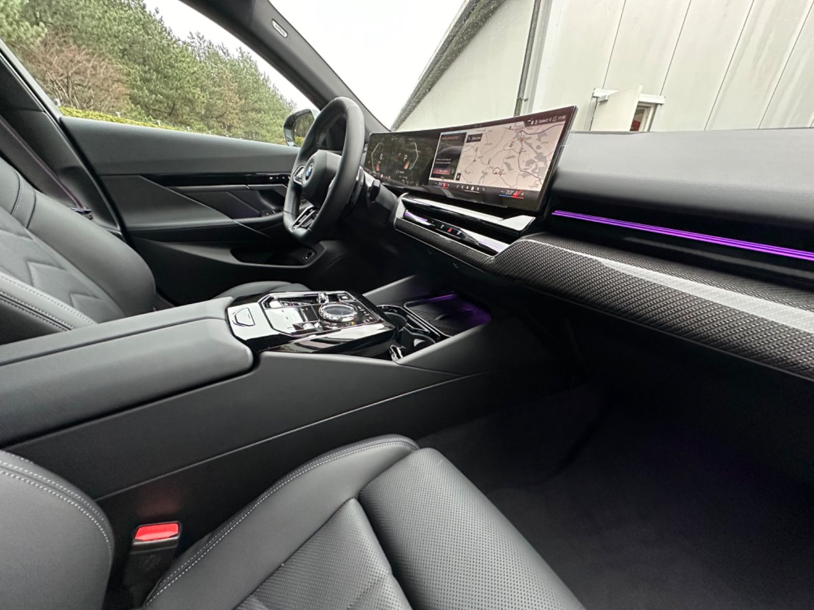 BMW 520i — photo 2