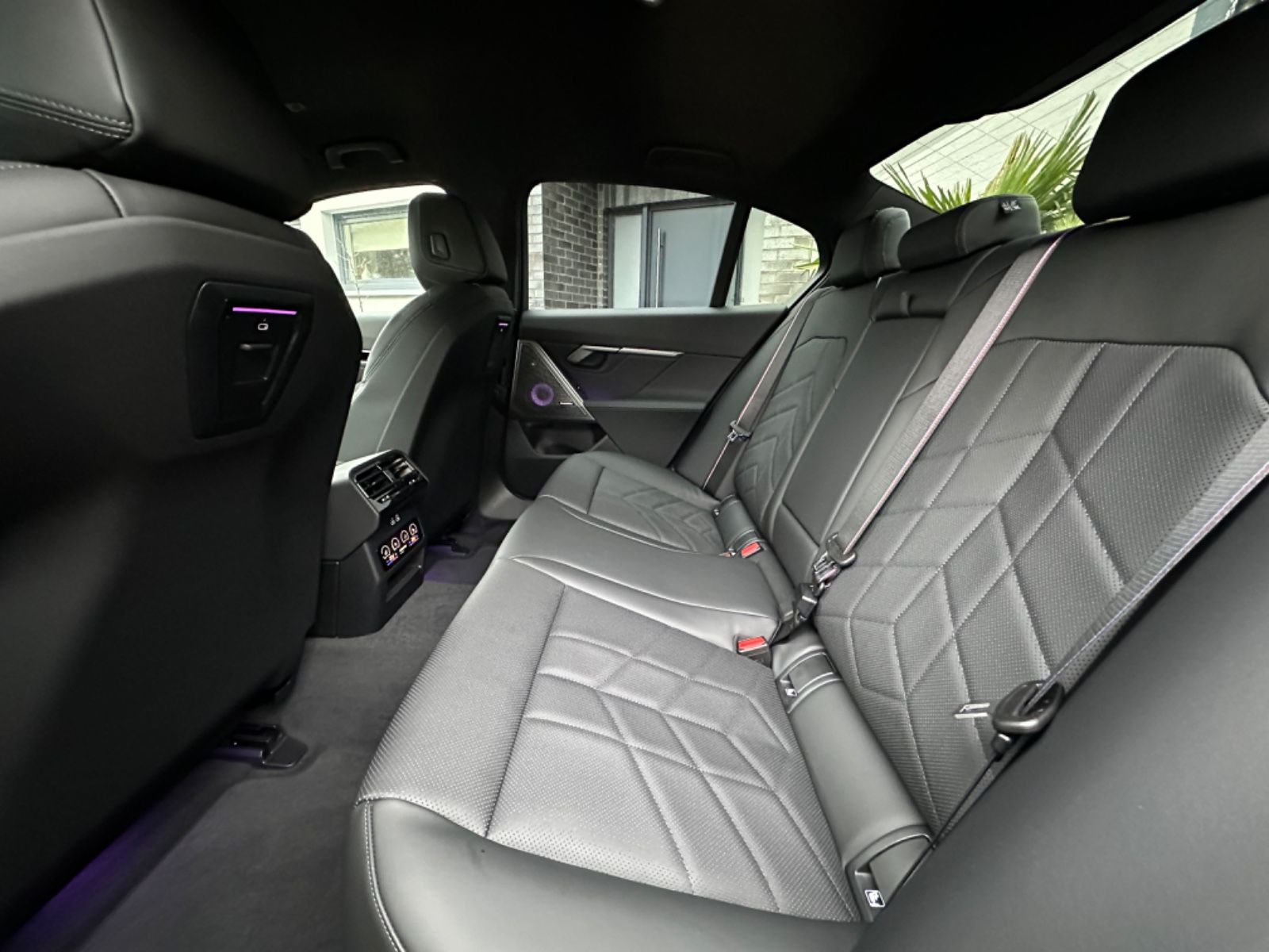 BMW 520i — photo 3