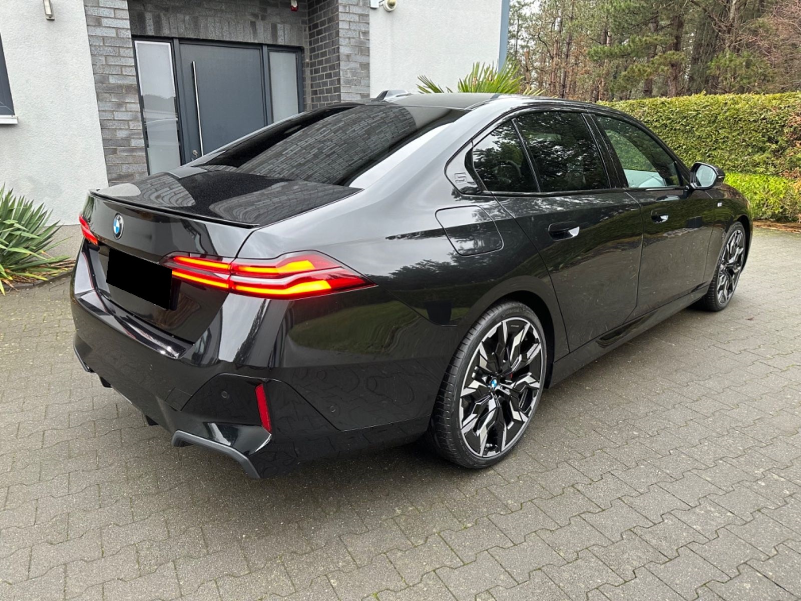 BMW 520i — photo 8