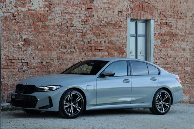 BMW 330e xDrive-M-SPORT — photo 3