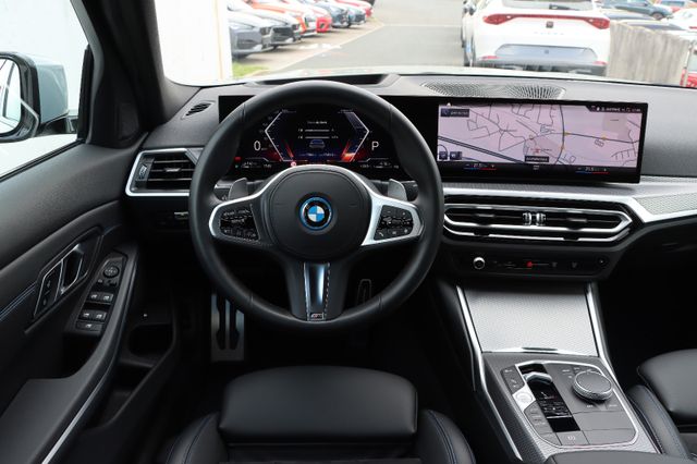 BMW 330e xDrive-M-SPORT — photo 9