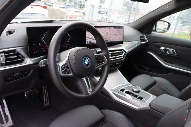 BMW 330e xDrive-M-SPORT — photo 11