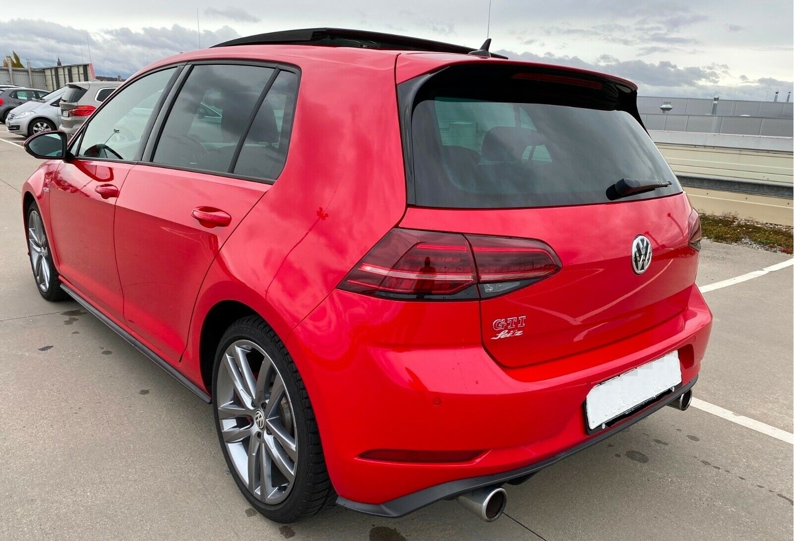 Volkswagen Golf GTI — photo 3