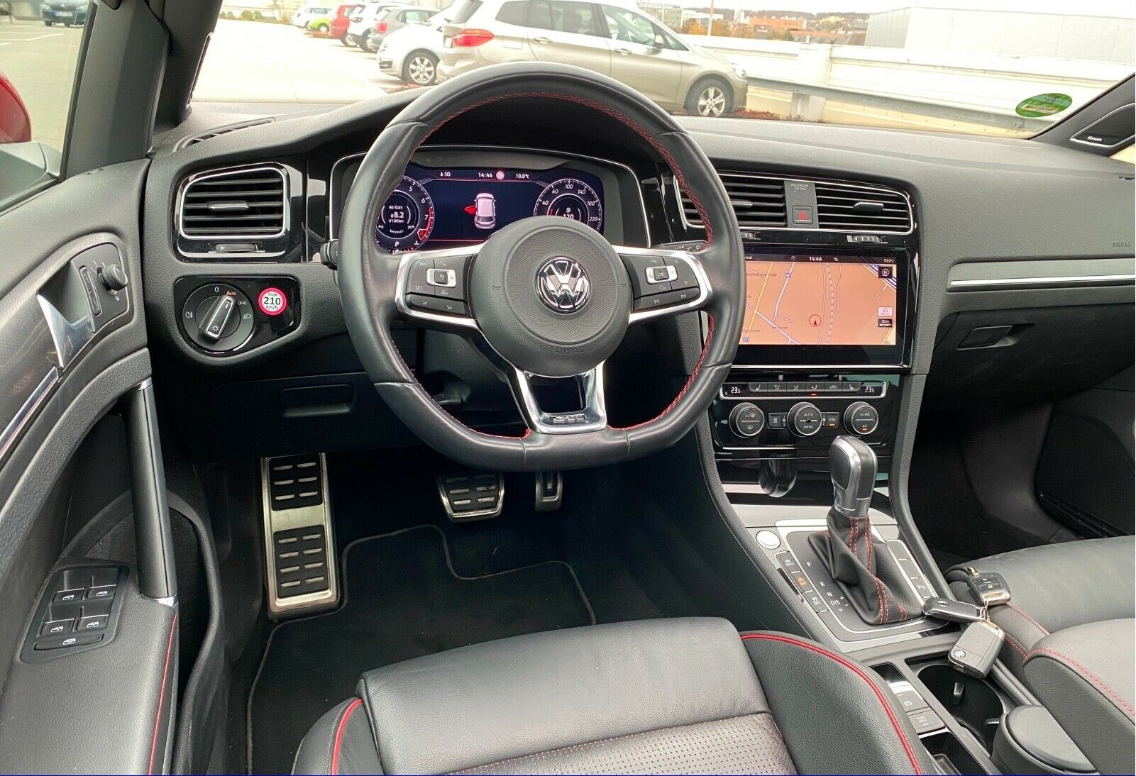 Volkswagen Golf GTI — photo 8