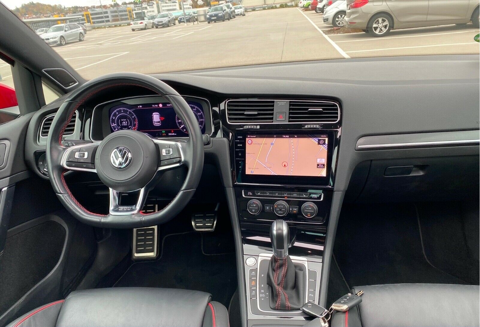 Volkswagen Golf GTI — photo 10