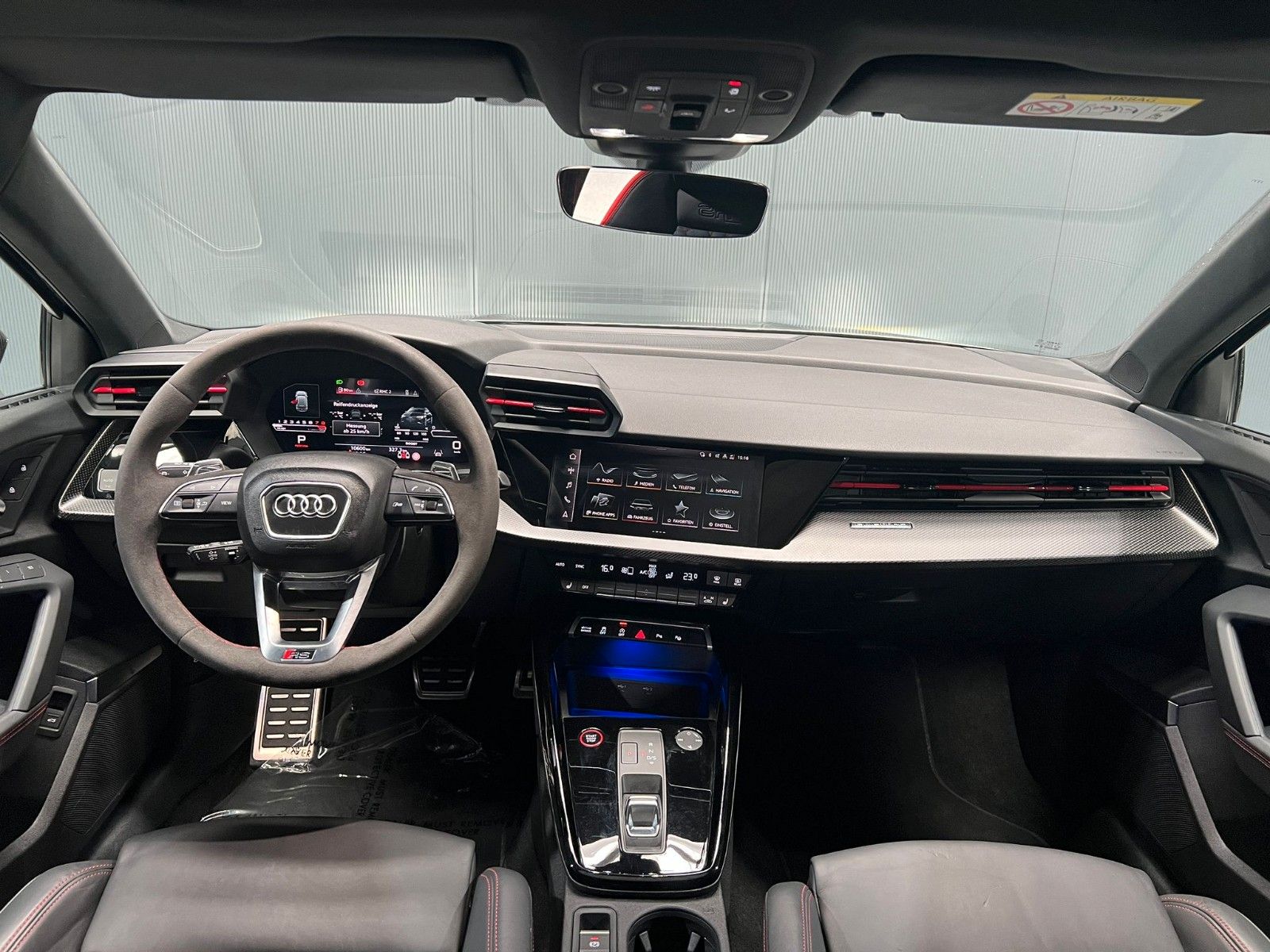 Audi RS3 2.5 TFSI quattro — photo 9