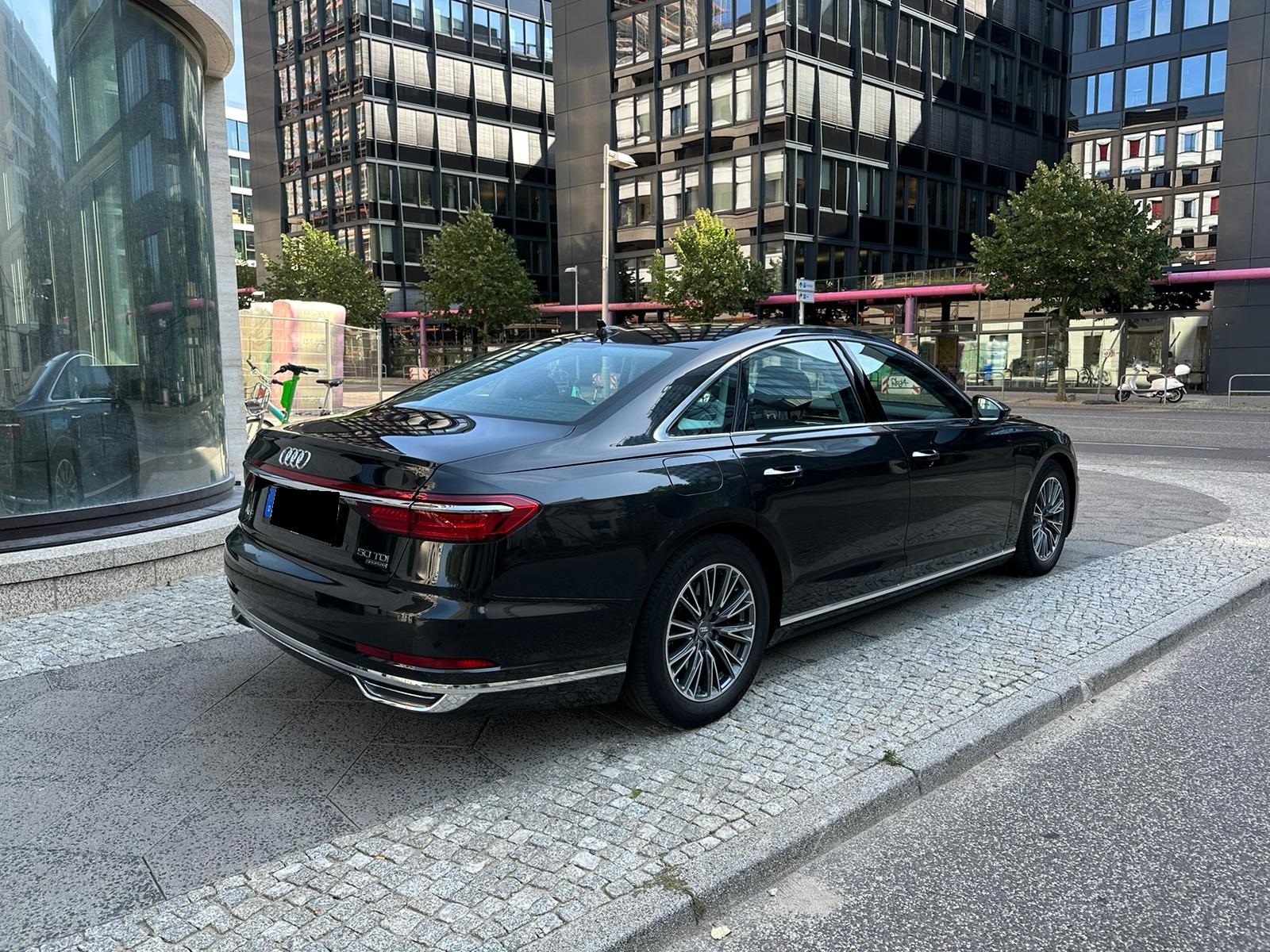 Audi A8 50 TDI Quattro*Pano*Matrix*HUD*Softclose — photo 3