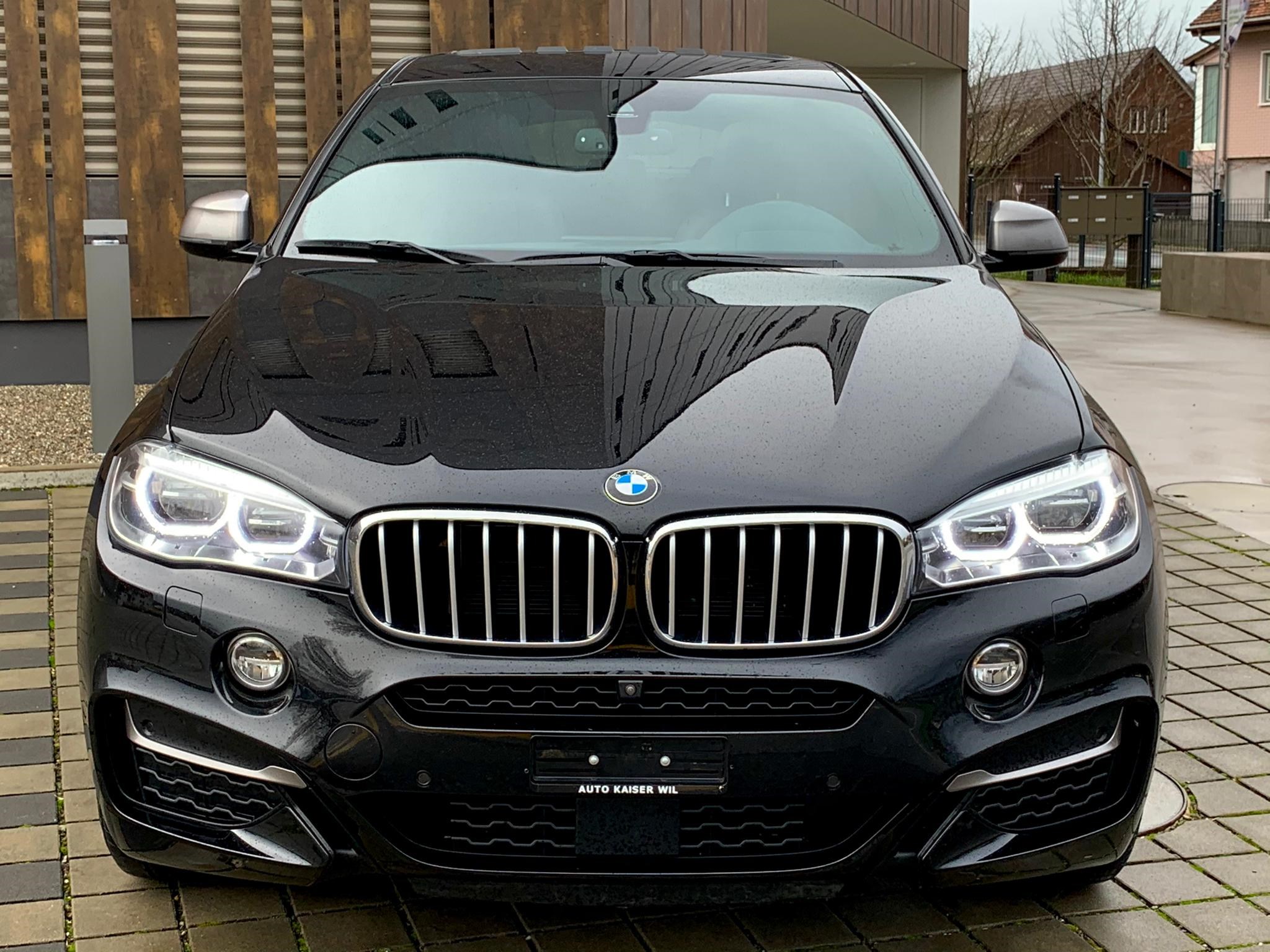 BMW X6 M50d — fotografie 3