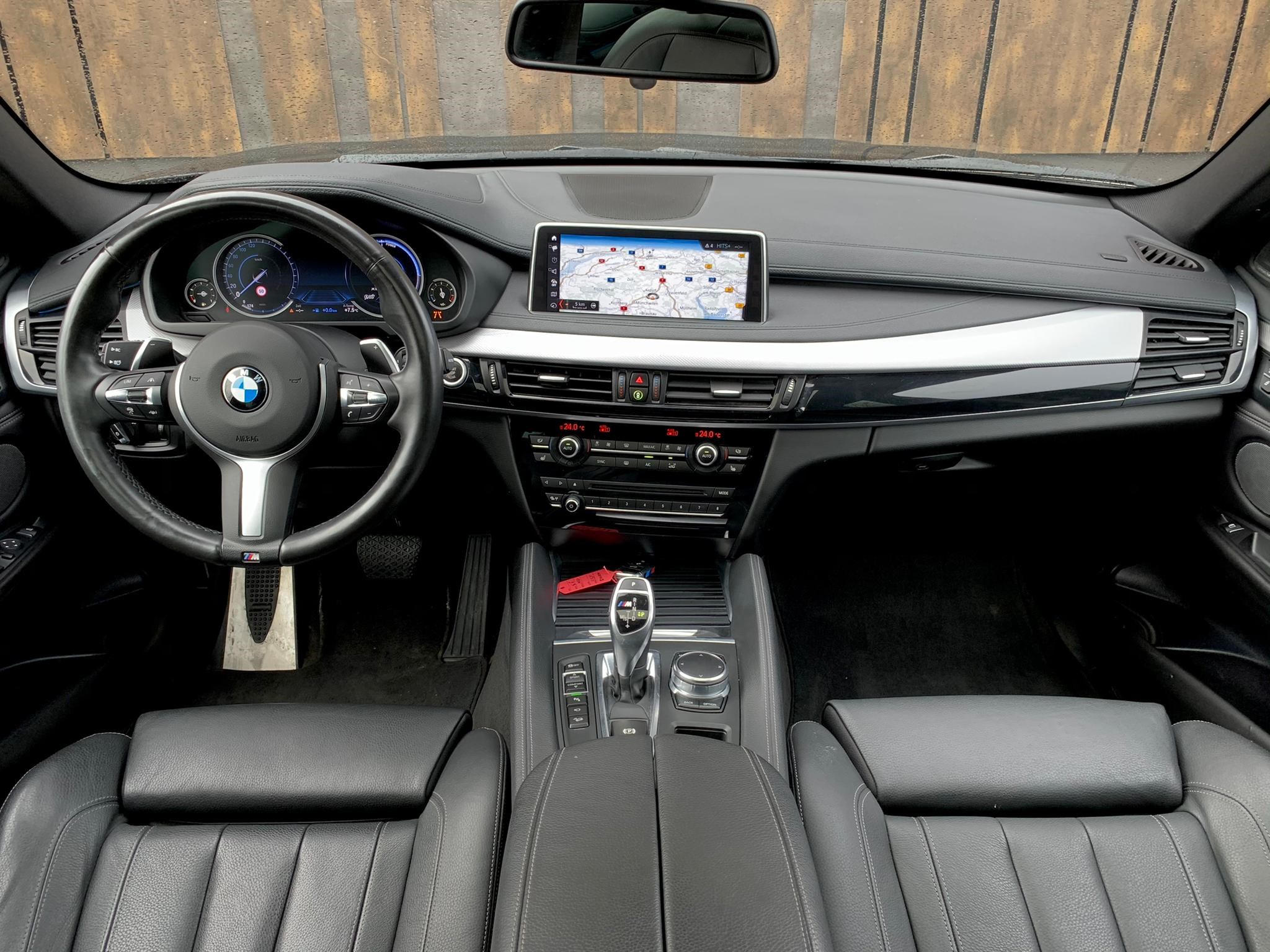 BMW X6 M50d — fotografie 13