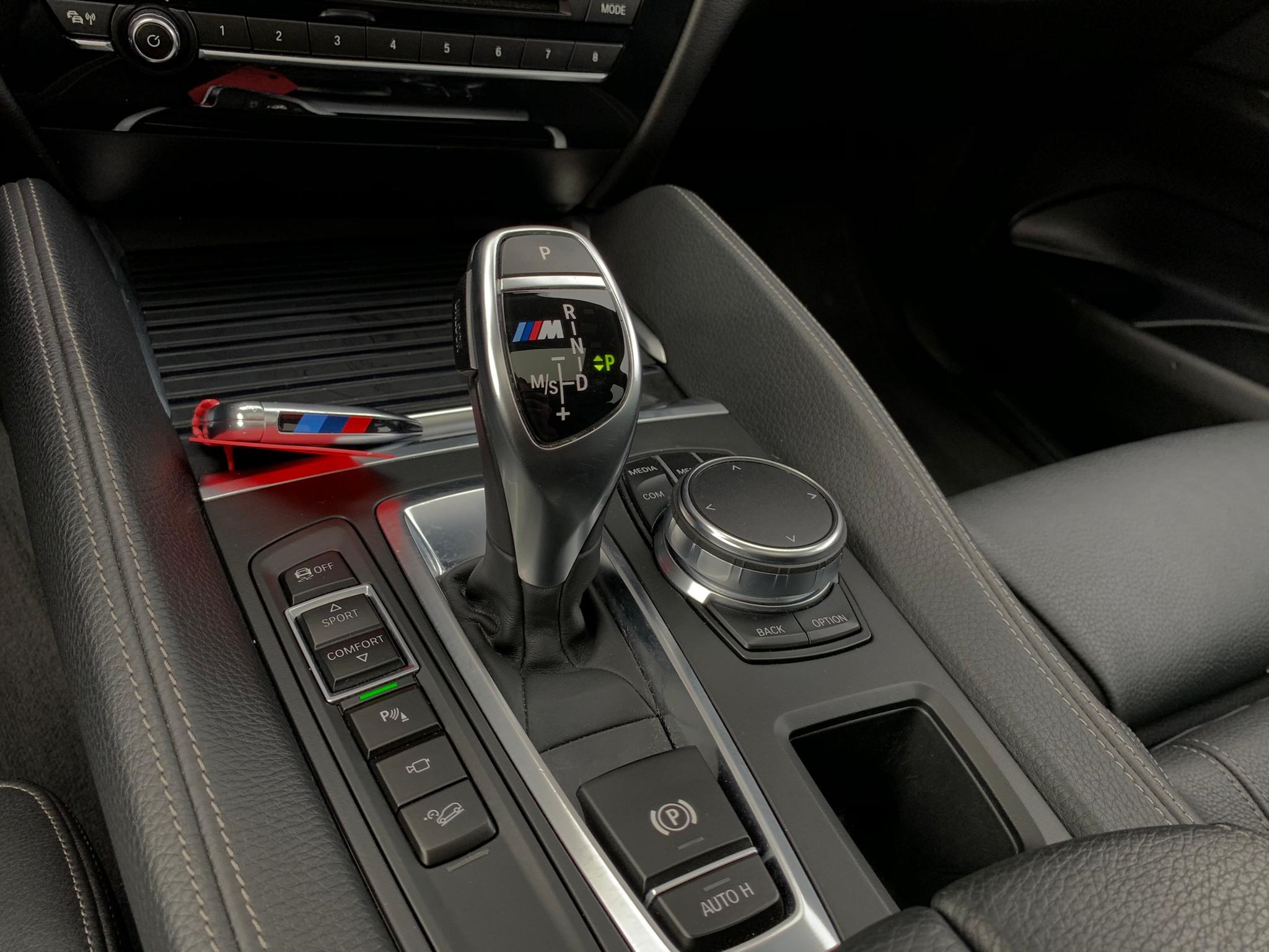 BMW X6 M50d — fotografie 15