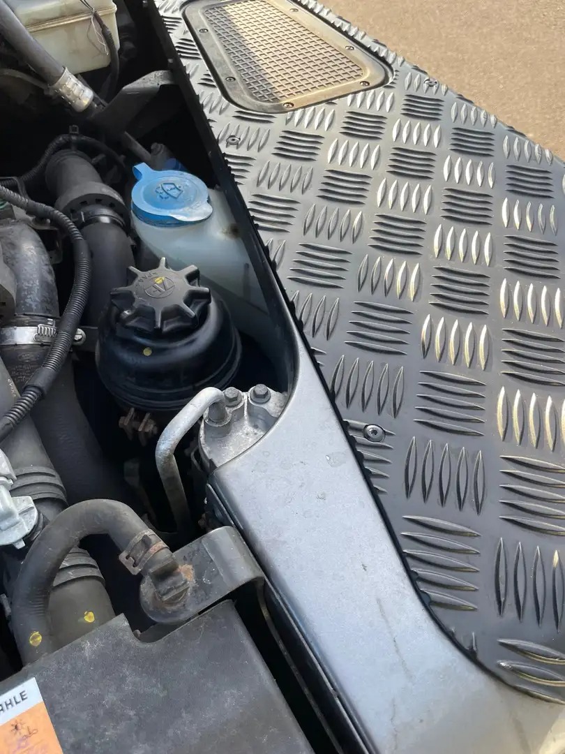 Land Rover Defender 110 DPF Station Wagon LXV — fotografie 10