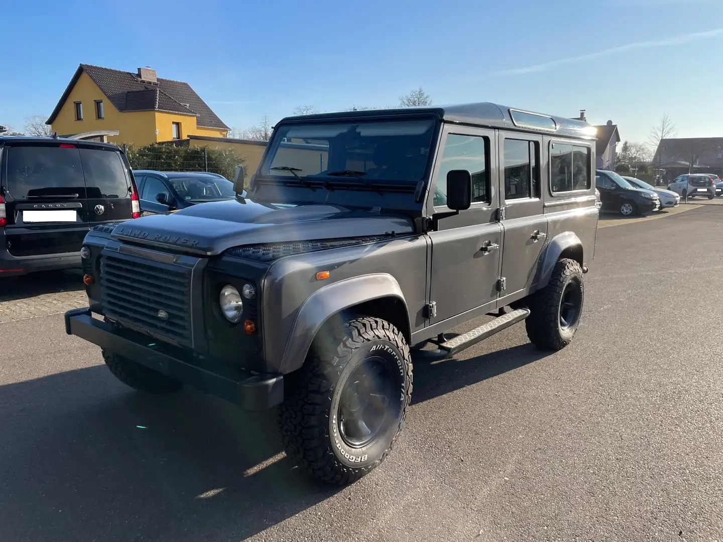 Land Rover Defender 110 DPF Station Wagon LXV — fotografie 4