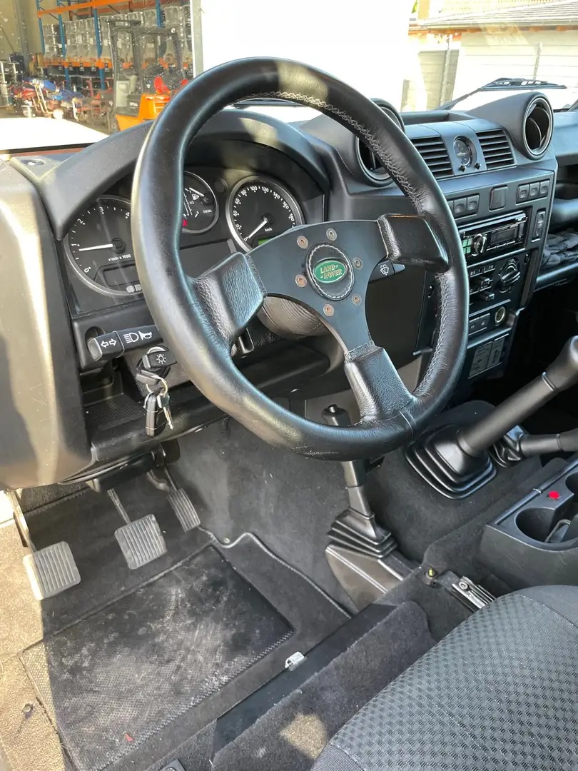 Land Rover Defender 110 DPF Station Wagon LXV — fotografie 13