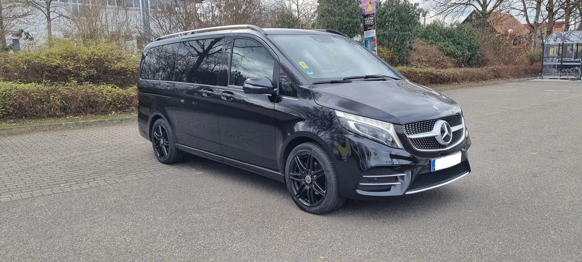 Mercedes-Benz V 300d Compact 4MATIC 9G-TRONIC Edition — fotografie 3