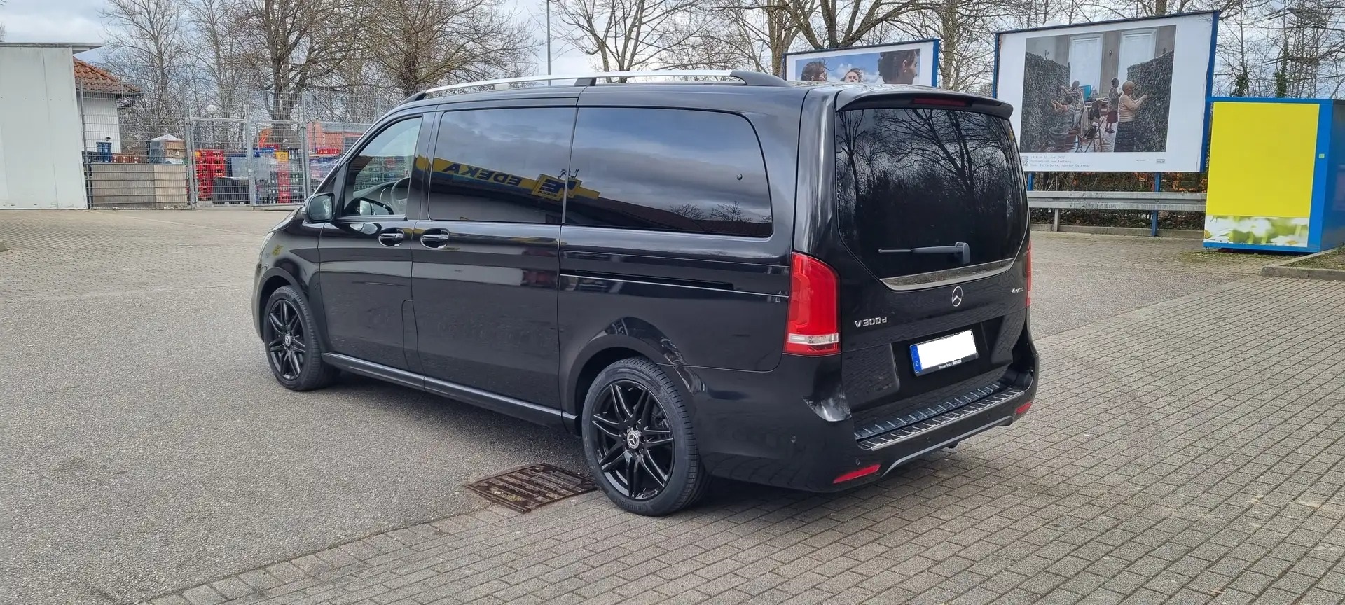 Mercedes-Benz V 300d Compact 4MATIC 9G-TRONIC Edition — fotografie 6