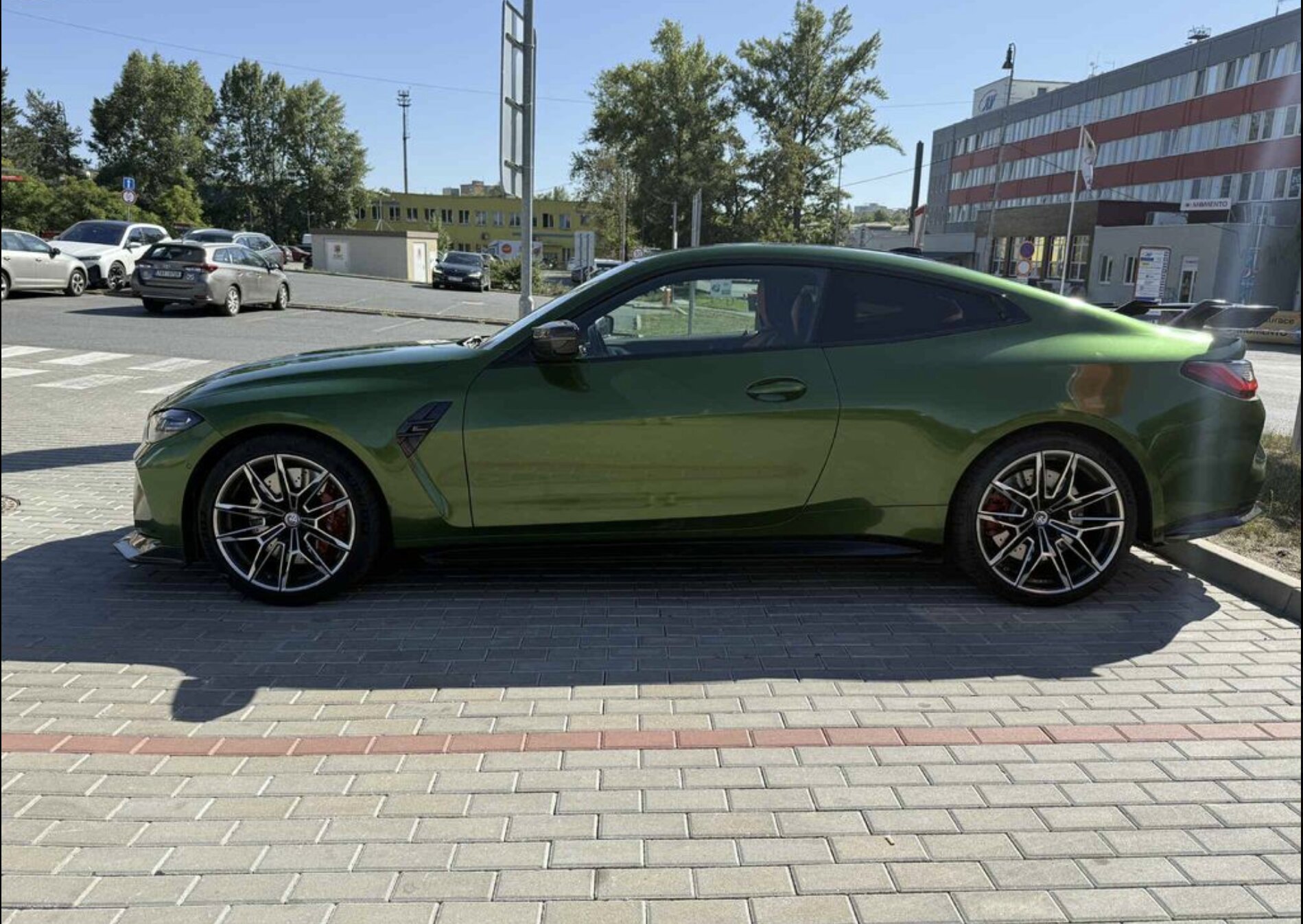 Bmw M4 Competition Xdrive Carbon — fotografie 4