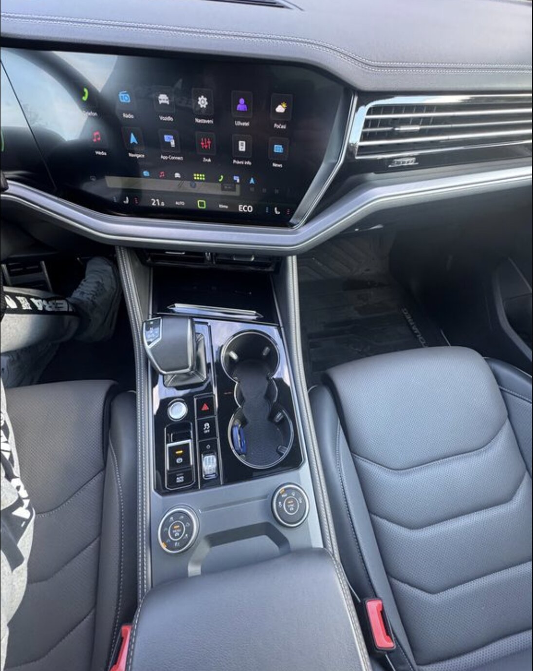 Volkswagen Touareg 3.0 d — fotografie 12