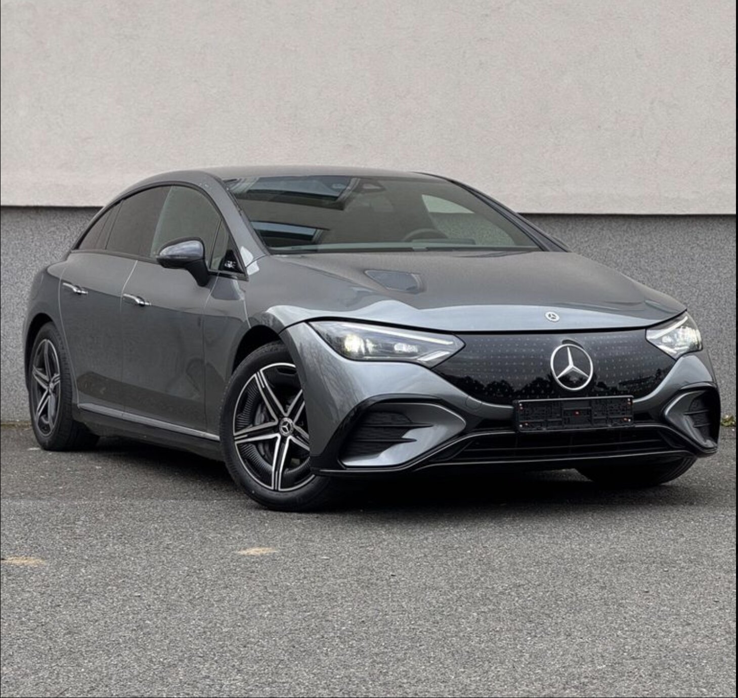 Mercedes-Benz EQE 300 AMG — fotografie 2