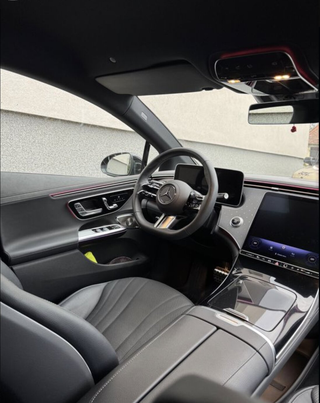 Mercedes-Benz EQE 300 AMG — fotografie 11