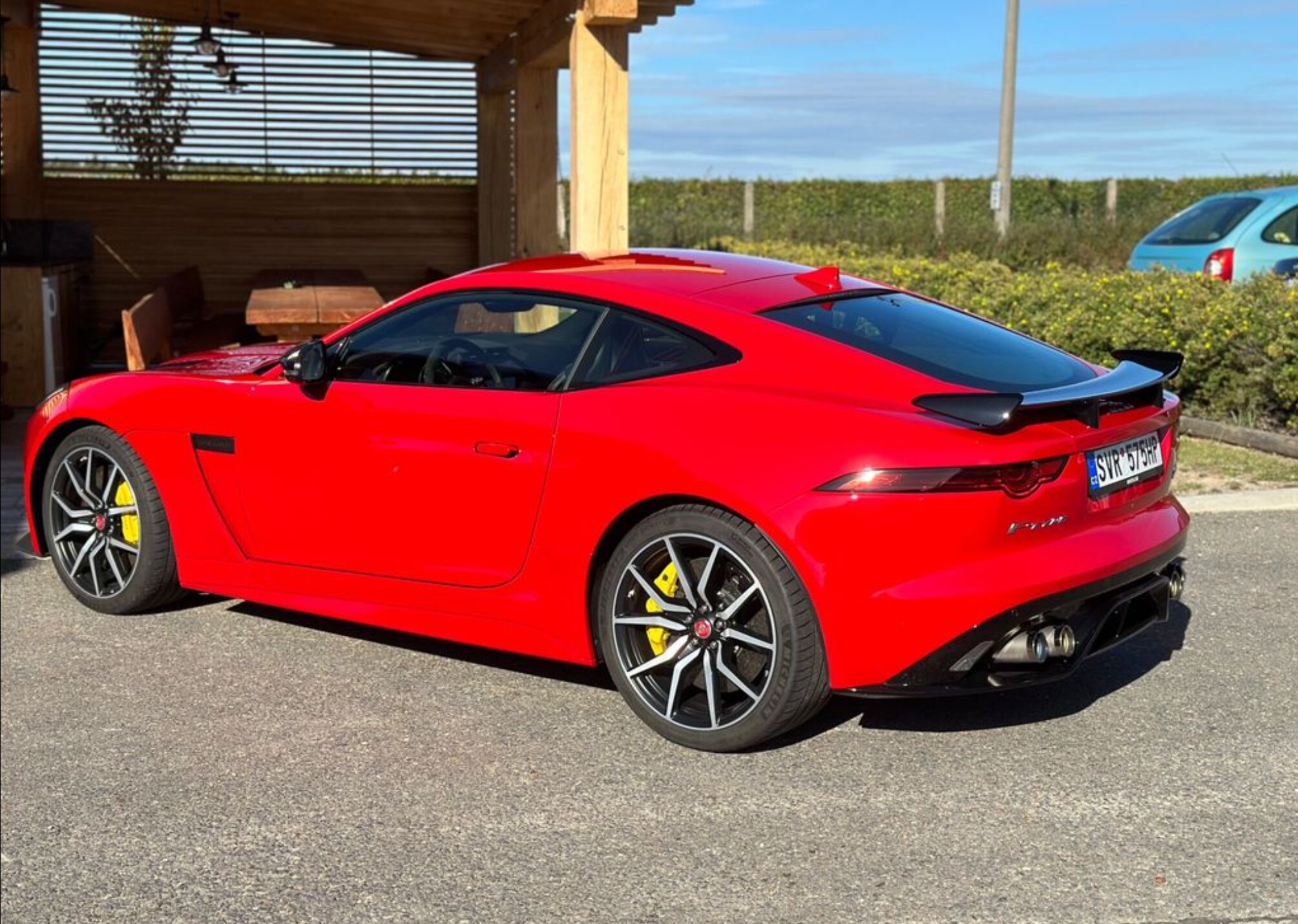 2019 Jaguar F-Type SVR 5.0 — fotografie 4